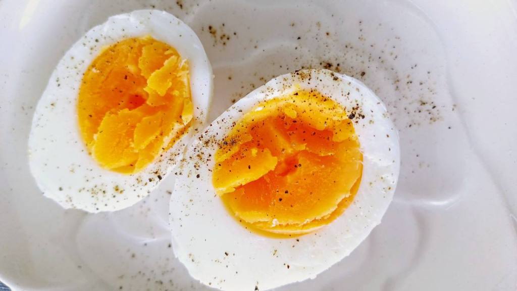 Hard boiled eggs a top food for insomnia and anxiety